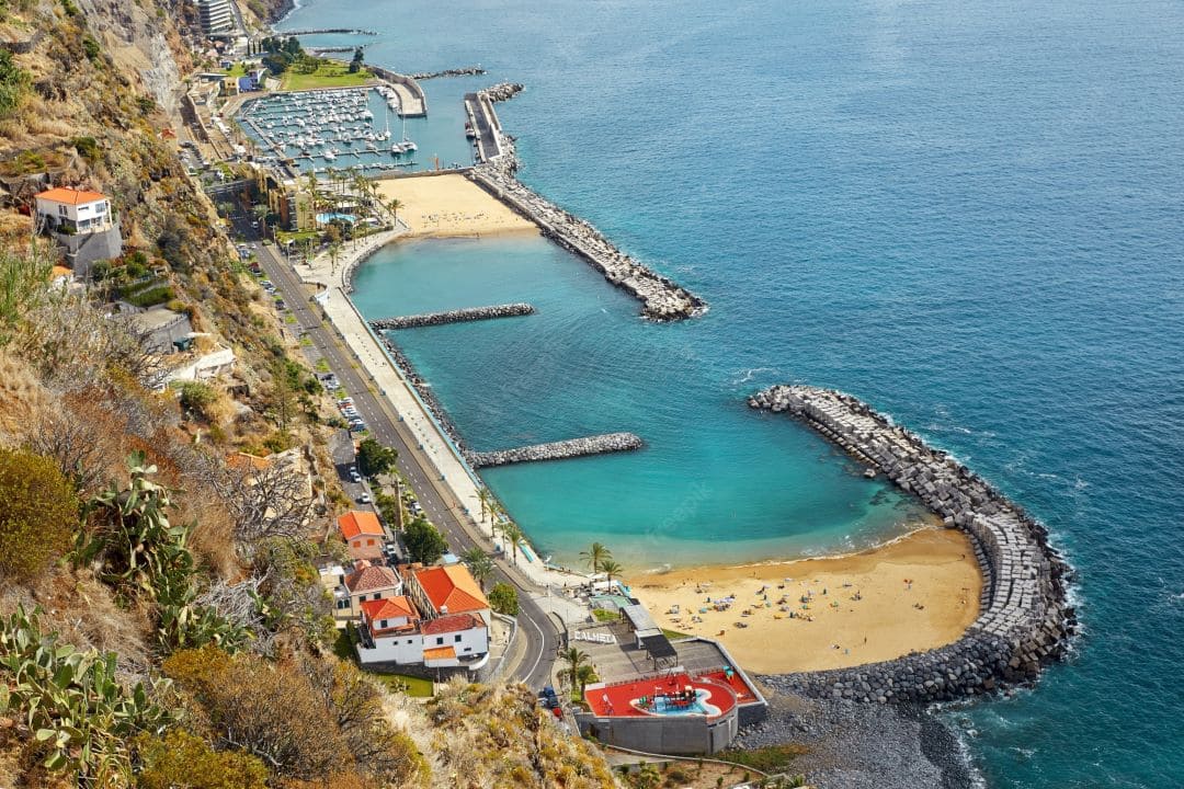 Calheta Beach (Madeira) - Living Tours